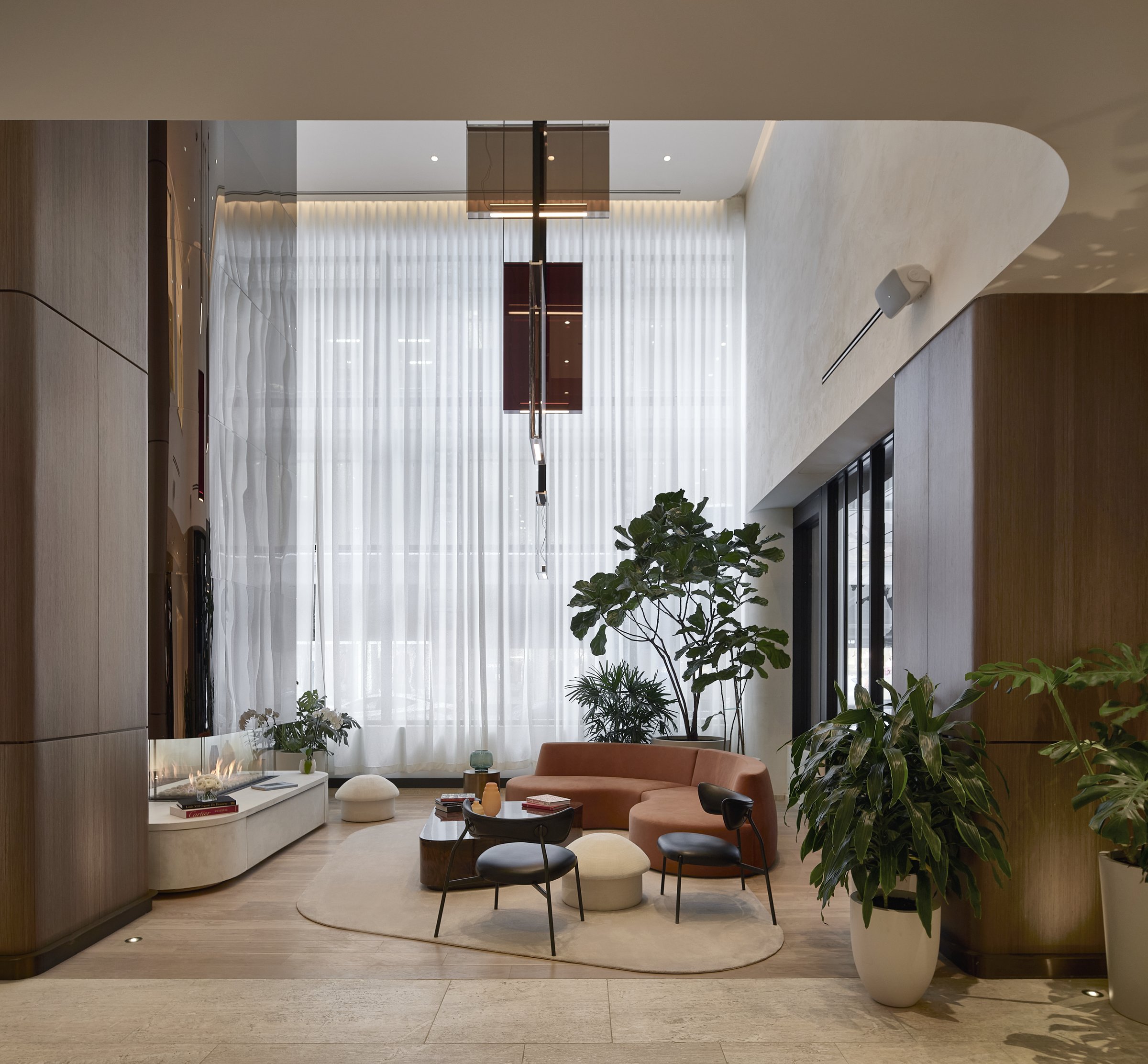 Vogue Hotel Montreal — Curio Collection by Hilton